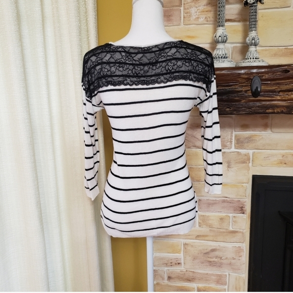 🍍Studio Y sweater - Picture 4 of 4